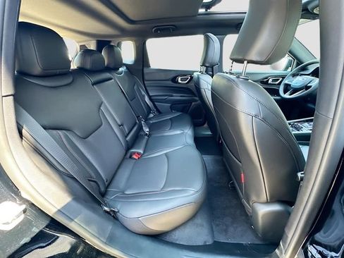 New 2026 Jeep Compass Trailhawk w/ Sun, Sound & Navigation Group AWD/4WD image 30