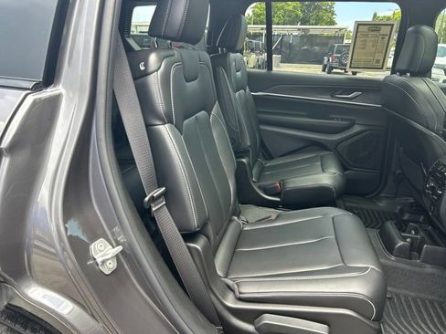 Used 2025 Jeep Grand Cherokee L Limited w/ Trailer Tow Package AWD/4WD image 28