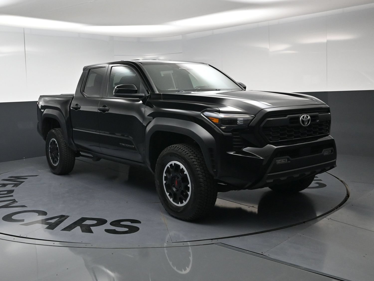 Used 2024 Toyota Tacoma TRD Off-Road AWD/4WD image 2