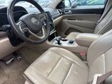 Used 2015 Jeep Grand Cherokee Overland w/ Advanced Technology Group image 4