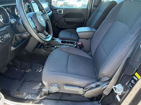 Used 2022 Jeep Wrangler Sport AWD/4WD image 12