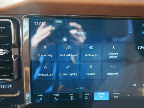 Used 2025 Ford Bronco Badlands image 58