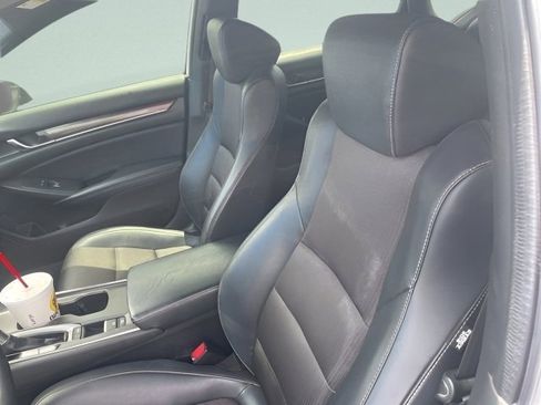 Used 2018 Honda Accord Sport image 18