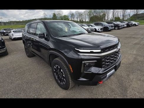 Used 2026 Chevrolet Traverse Z71 w/ Driver Confidence Package AWD/4WD image 1