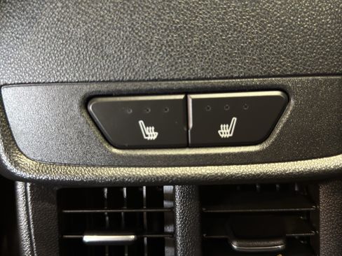 Used 2025 Chevrolet Equinox RS w/ Safety and Technology Package AWD/4WD image 13
