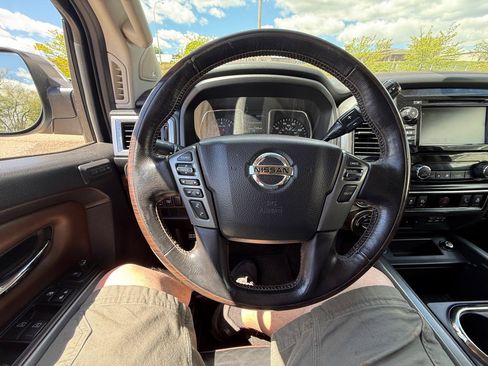 Used 2019 Nissan Titan Platinum Reserve AWD/4WD image 13