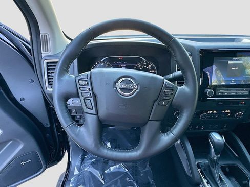 Certified 2024 Nissan Frontier SV w/ Technology Package image 11