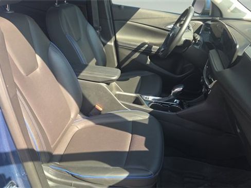 Used 2025 Buick Encore GX Sport Touring image 25