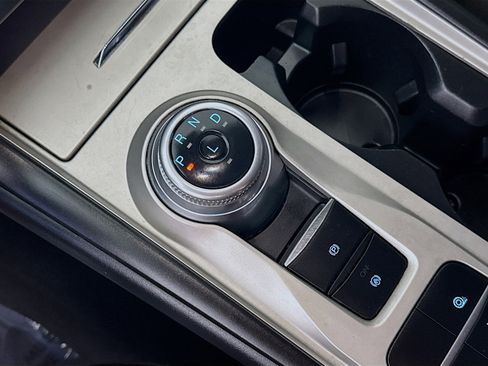 Used 2022 Ford Explorer XLT image 20