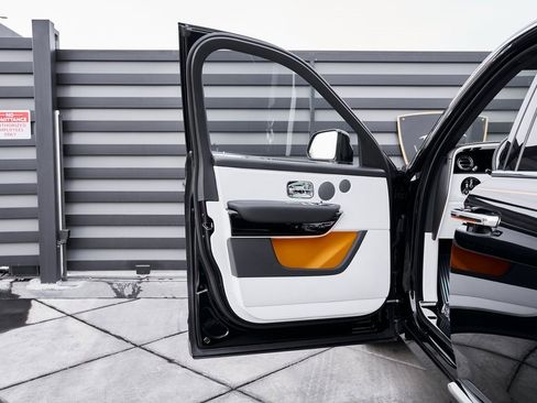 Used 2026 Rolls-Royce Cullinan Base image 34