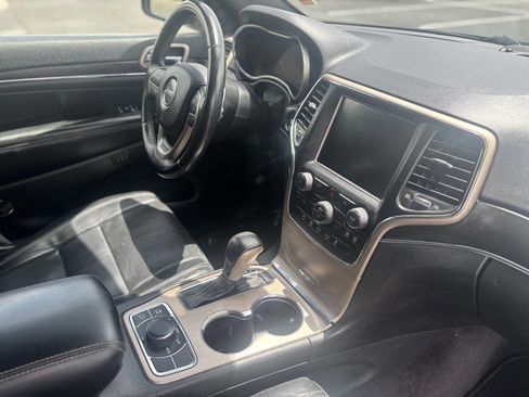 Used 2017 Jeep Grand Cherokee Limited w/ Luxury Group II AWD/4WD image 23