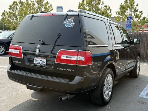 Used 2013 Lincoln Navigator 4WD w/ HD Trailer Tow Pkg image 5