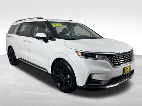 Used 2024 Kia Carnival SX image 3