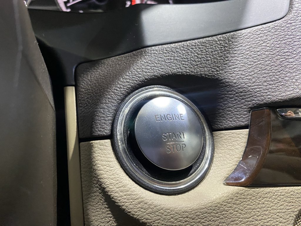 Used 2013 Mercedes-Benz E 550 Cabriolet image 11