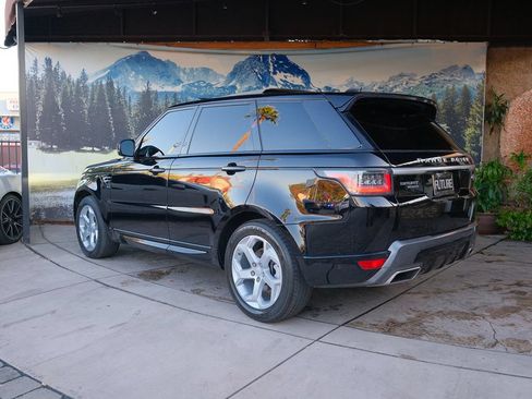 Used 2018 Land Rover Range Rover Sport HSE AWD/4WD image 4
