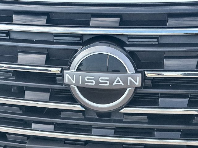 Used 2025 Nissan Rogue SV FWD image 31