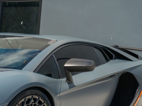 Used 2019 Lamborghini Aventador SVJ AWD/4WD image 30