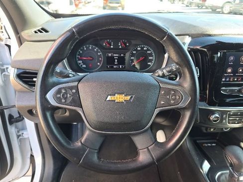 Used 2023 Chevrolet Traverse LT FWD image 15
