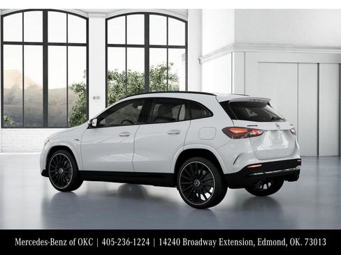 New 2026 Mercedes-Benz GLA 35 AMG 4MATIC image 30