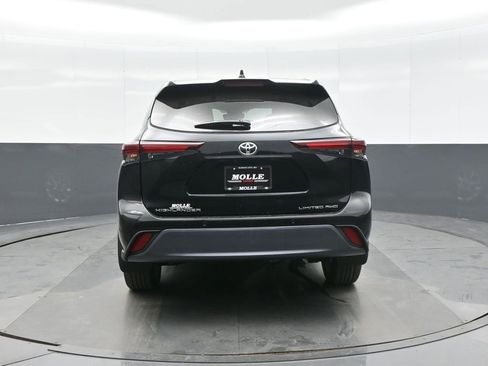 New 2026 Toyota Highlander Limited image 6