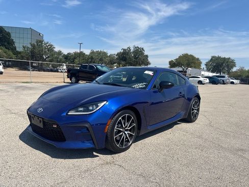 Used 2023 Toyota GR86 w/ ALL Weather Mat Package (TMS) RWD image 1