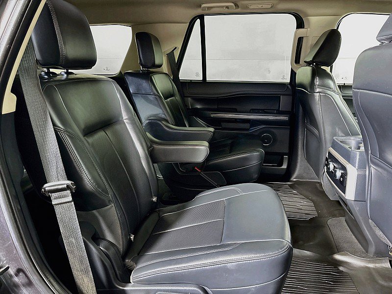 Used 2024 Ford Expedition XLT AWD/4WD image 28
