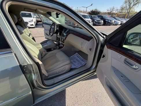 Used 2007 Cadillac DTS Luxury I w/ Trunk Convenience Package image 16
