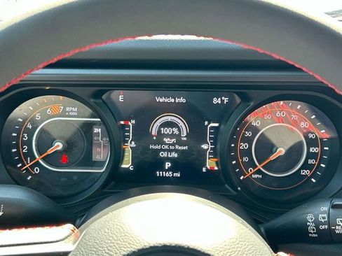 Used 2024 Jeep Wrangler Unlimited Rubicon AWD/4WD image 37