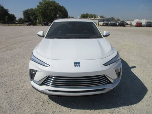 New 2026 Buick Envista Preferred image 11