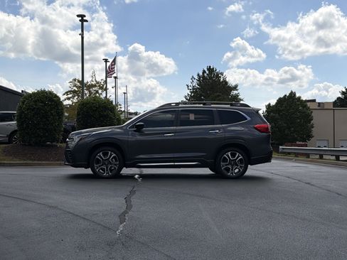 Used 2025 Subaru Ascent Touring AWD/4WD image 15