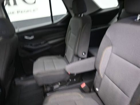 Used 2020 Chevrolet Traverse LT FWD image 21