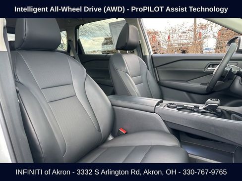 Used 2026 Nissan Rogue SV w/ SV Premium Package image 26