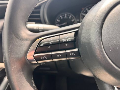 Used 2025 MAZDA MAZDA3 s FWD image 17