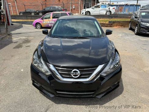Used 2018 Nissan Altima 2.5 SR w/ SR Special Edition image 2