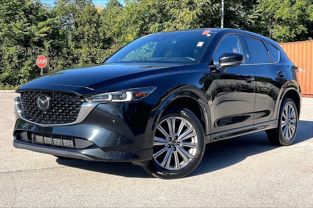 Used 2023 MAZDA CX-5 Signature AWD/4WD image 2