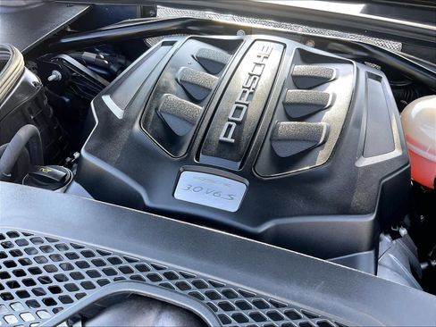 Used 2017 Porsche Macan S AWD/4WD image 35