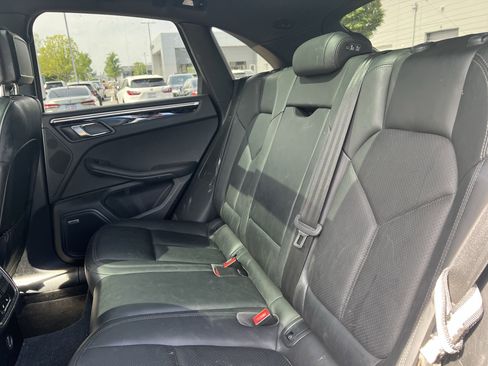 Used 2019 Porsche Macan image 33