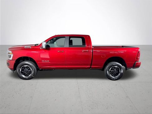 New 2026 RAM 3500 Laramie AWD/4WD image 9