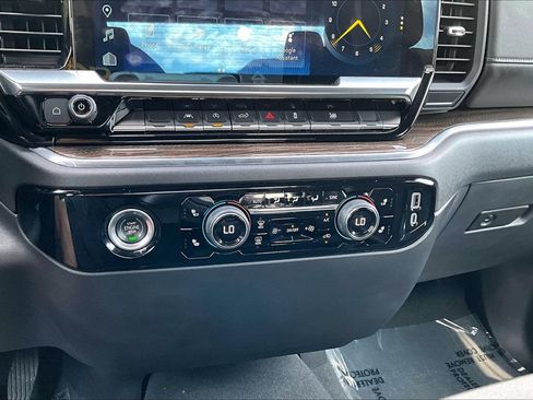 Used 2023 Chevrolet Silverado 1500 LT AWD/4WD image 29