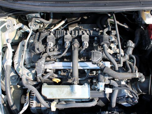 Used 2021 Nissan Versa SV image 25