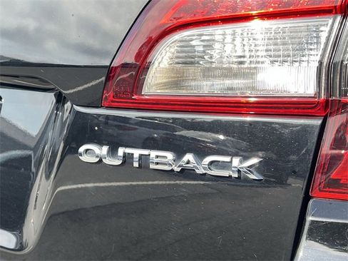 Used 2019 Subaru Outback 2.5i Touring image 28
