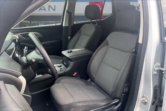 Used 2021 Chevrolet Traverse LS FWD image 21