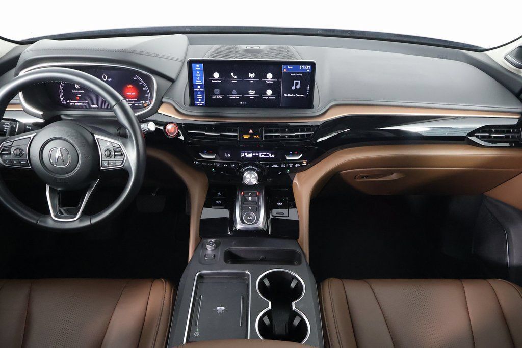Used 2025 Acura MDX w/ Technology Package FWD image 7