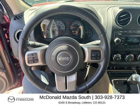 Used 2015 Jeep Patriot Latitude AWD/4WD image 5