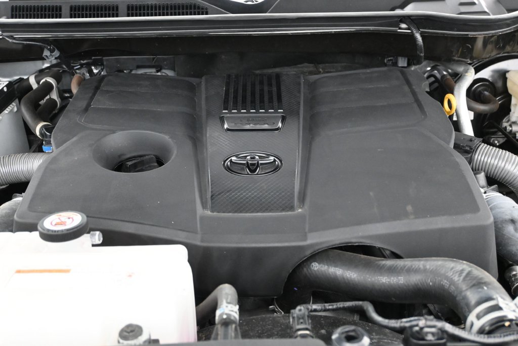 Used 2024 Toyota Tundra SR5 w/ SR5 Convenience Package AWD/4WD image 31