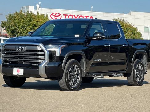 Certified 2025 Toyota Tundra Limited AWD/4WD image 9