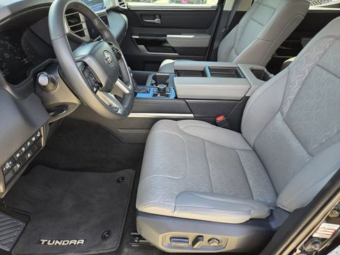 Used 2023 Toyota Tundra Limited w/ Power Package image 17