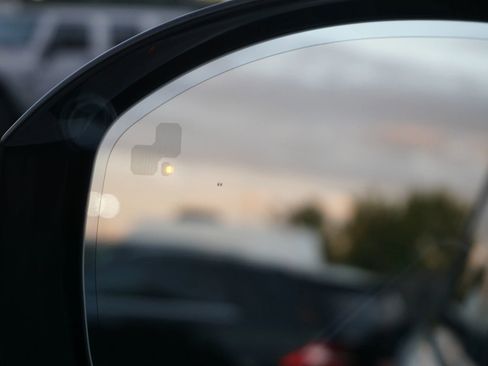 Used 2017 Land Rover Range Rover Sport HSE image 26