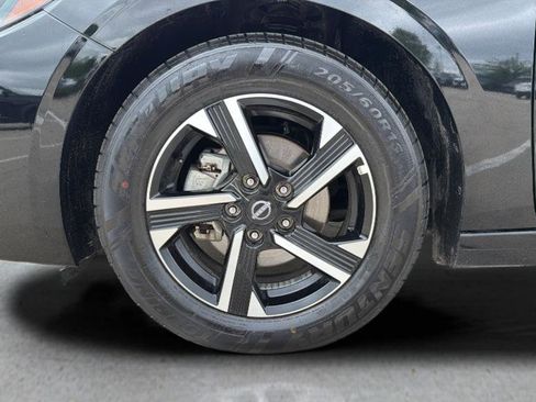 Certified 2025 Nissan Sentra SV FWD image 27