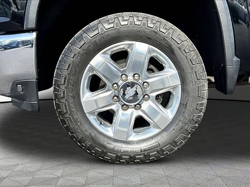 Used 2020 Chevrolet Silverado 2500 LTZ w/ LTZ Premium Package AWD/4WD image 35